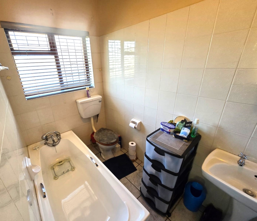 4 Bedroom Property for Sale in Paarl North Western Cape